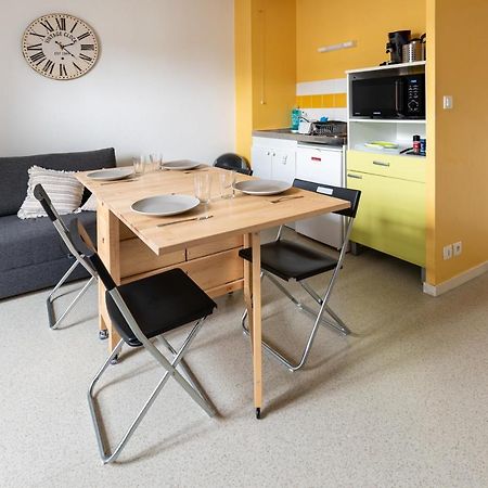 Studio Centre Ville Avec Parking Prive Cholet Eksteriør billede