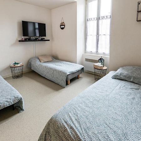 Studio Centre Ville Avec Parking Prive Cholet Eksteriør billede