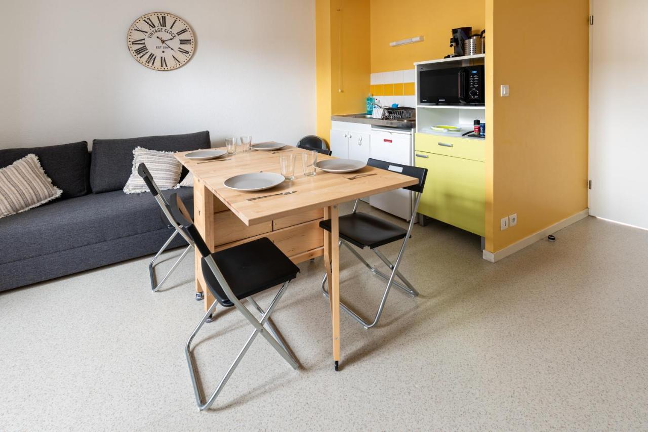 Studio Centre Ville Avec Parking Prive Cholet Eksteriør billede